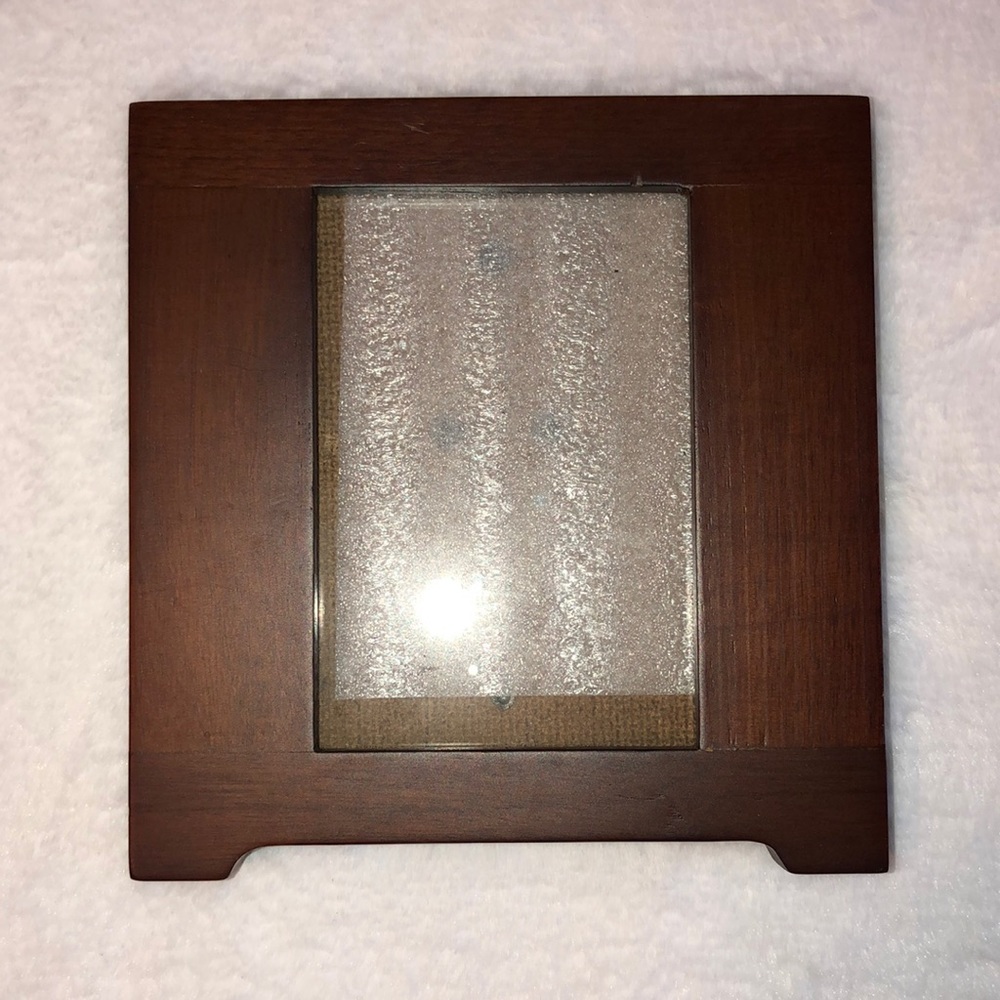 Fetco Wooden Photo Frame for a 3” x 4.5” Photo